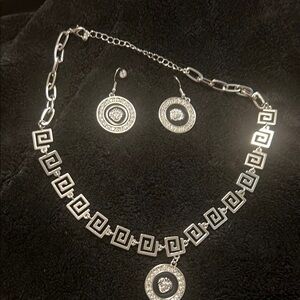 Elegant Silver Necklace and Earring Set